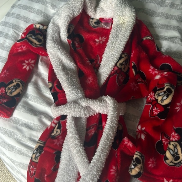 Minnie robe - Picture 1 of 3